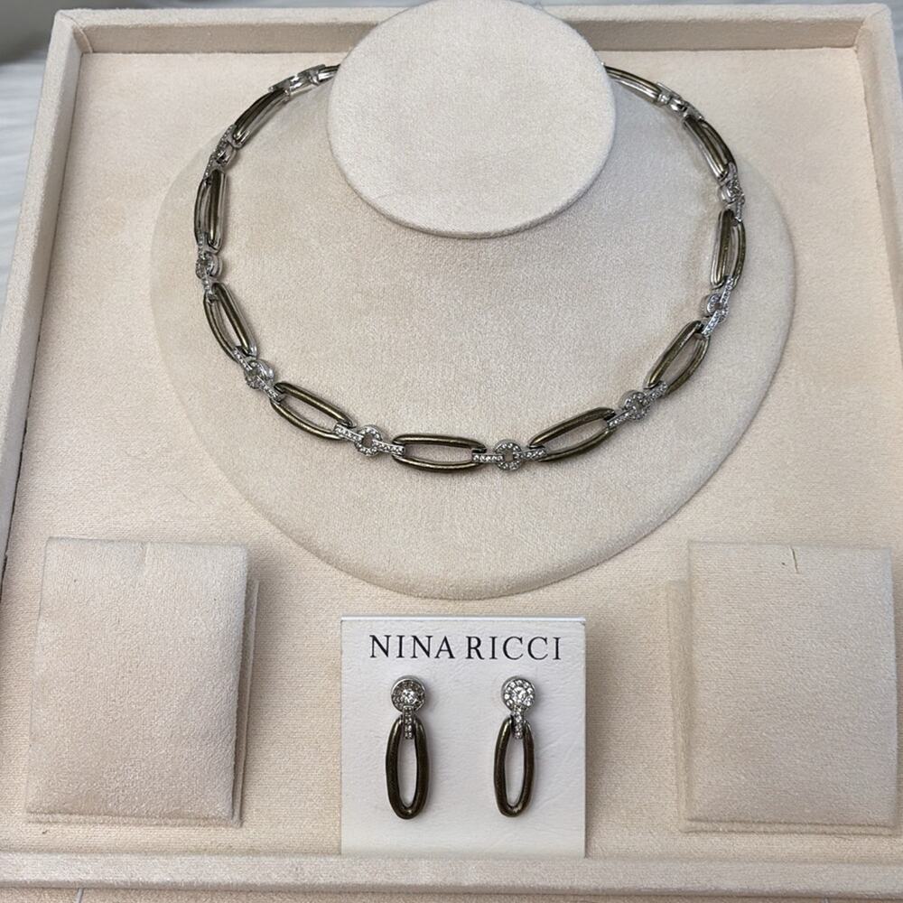 Nina Ricci Silver Oval Link Necklace and Earring Set